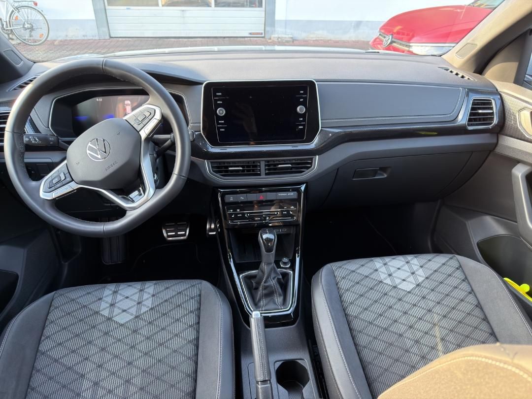 Fahrzeugabbildung Volkswagen T-Cross R-Line 1.5 TSI,DSG,RF-Kamera,SH,Navi,LED