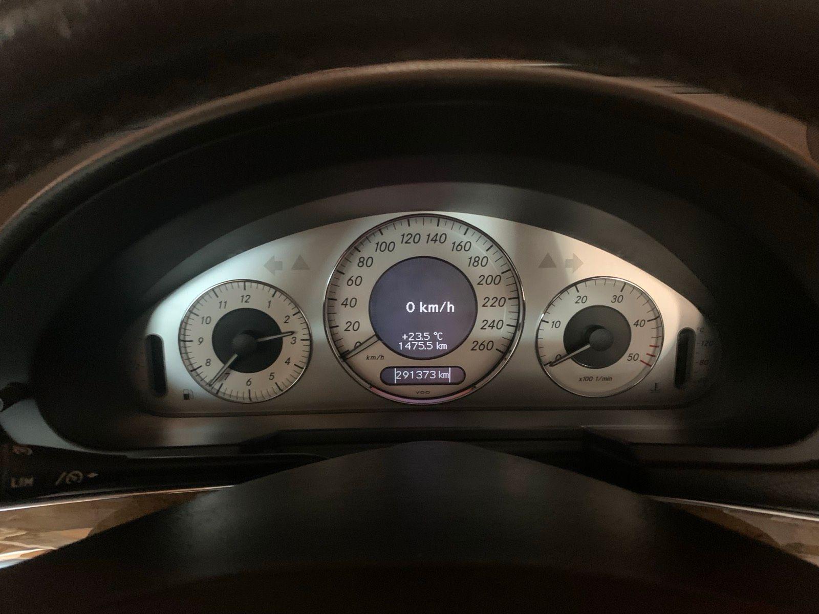 Mercedes-Benz E220 2008 — photo 5