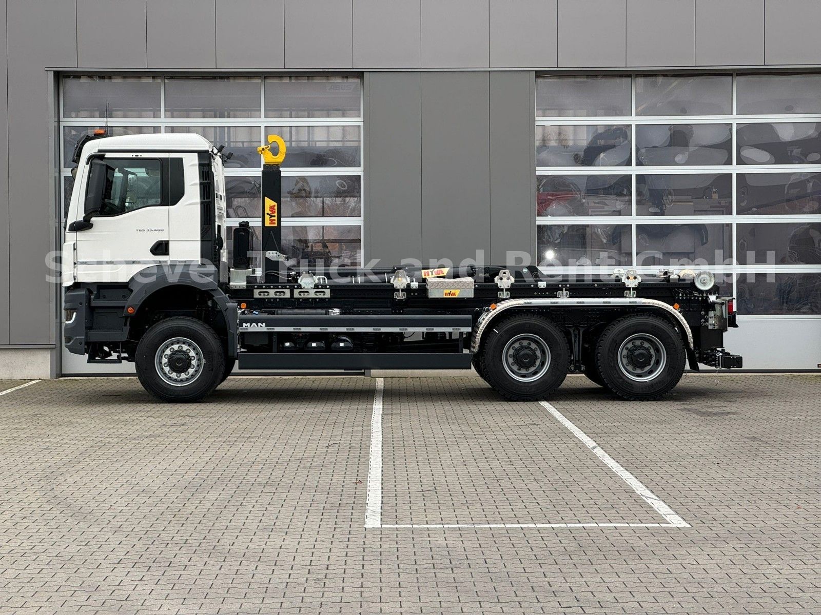 Fahrzeugabbildung MAN TGS 33.480 Abrollkipper HYVA  / 26-55s 6x6/60Ton