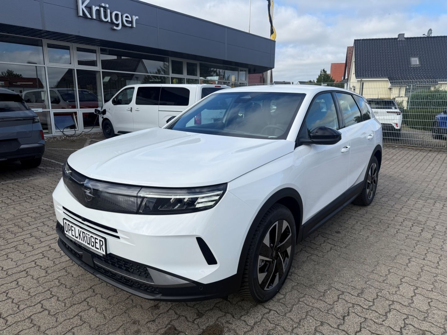 Fahrzeugabbildung Opel Grandland 1.2 Edition SHZ+LHZ+Kamera+Allwetter