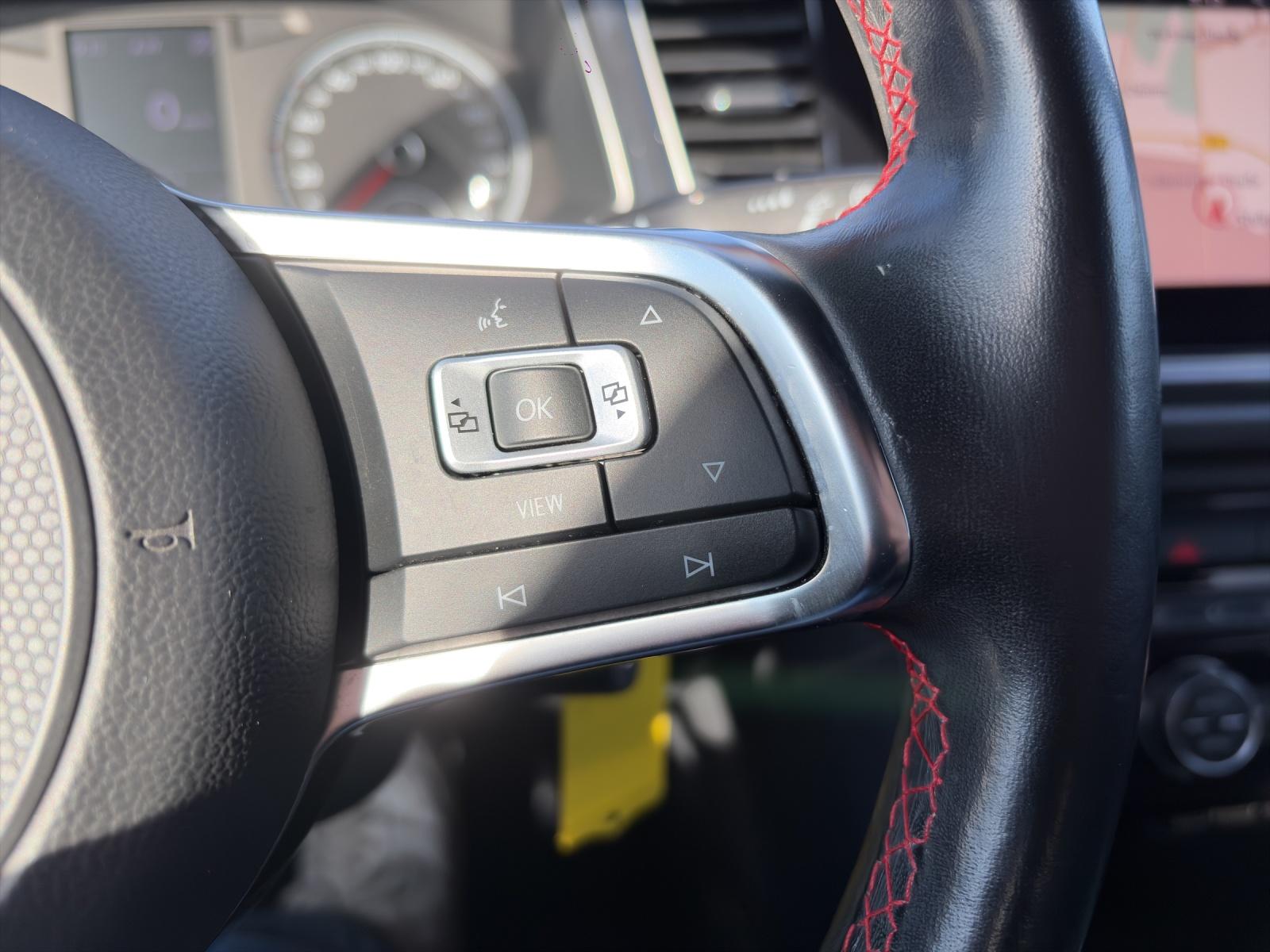 Volkswagen T-Roc 1.5 TSI Sport  Navi LED Kamera PDC LM Temp