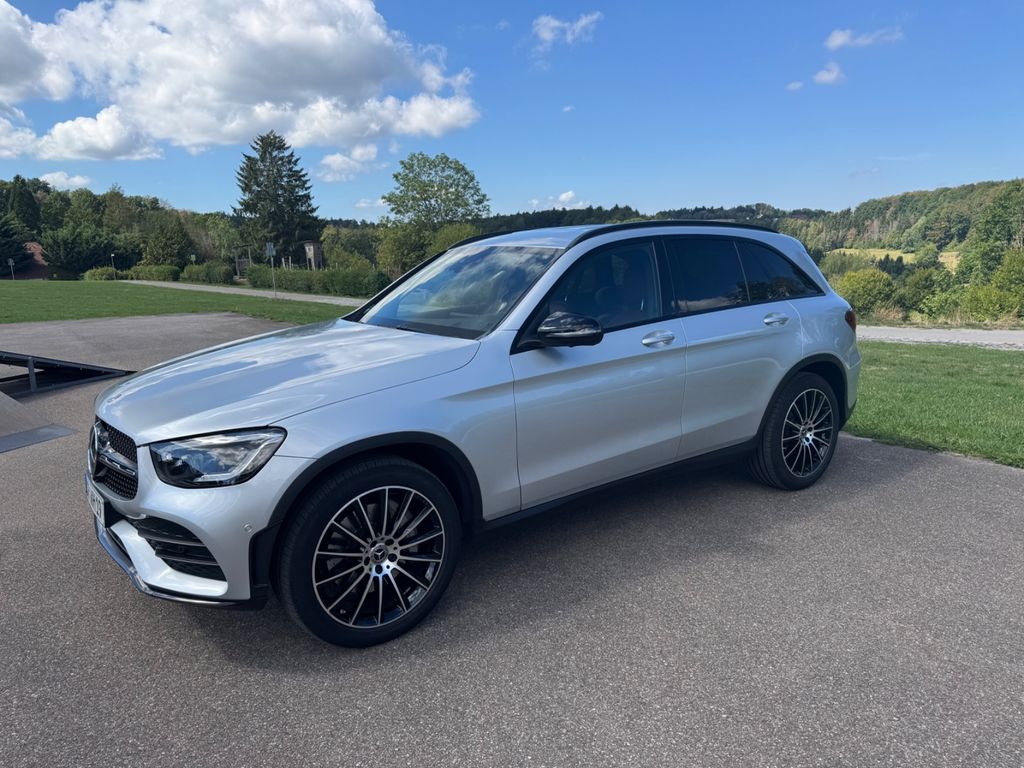 Image of Mercedes-Benz GLC 300