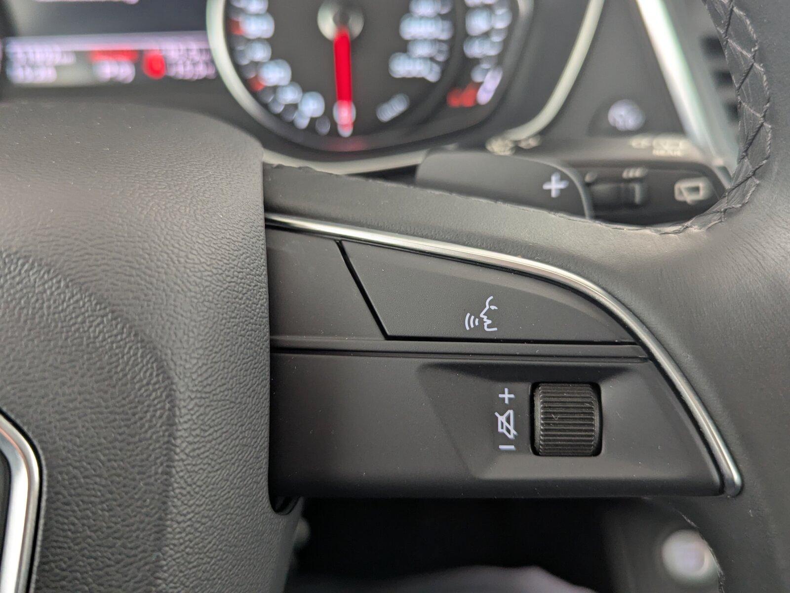 Audi Q5 40 2.0 TFSI quattro S line LED+NAVI+RFK+SHZ+