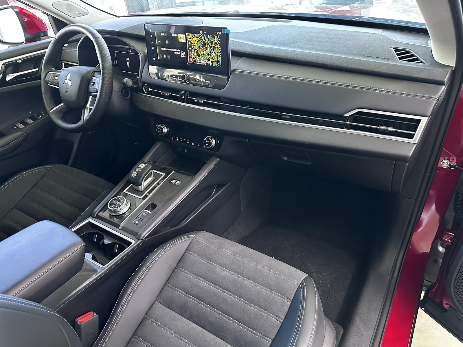 Mitsubishi Outlander 2.4 PHEV 100kW S-AWC Intro Edition Nav