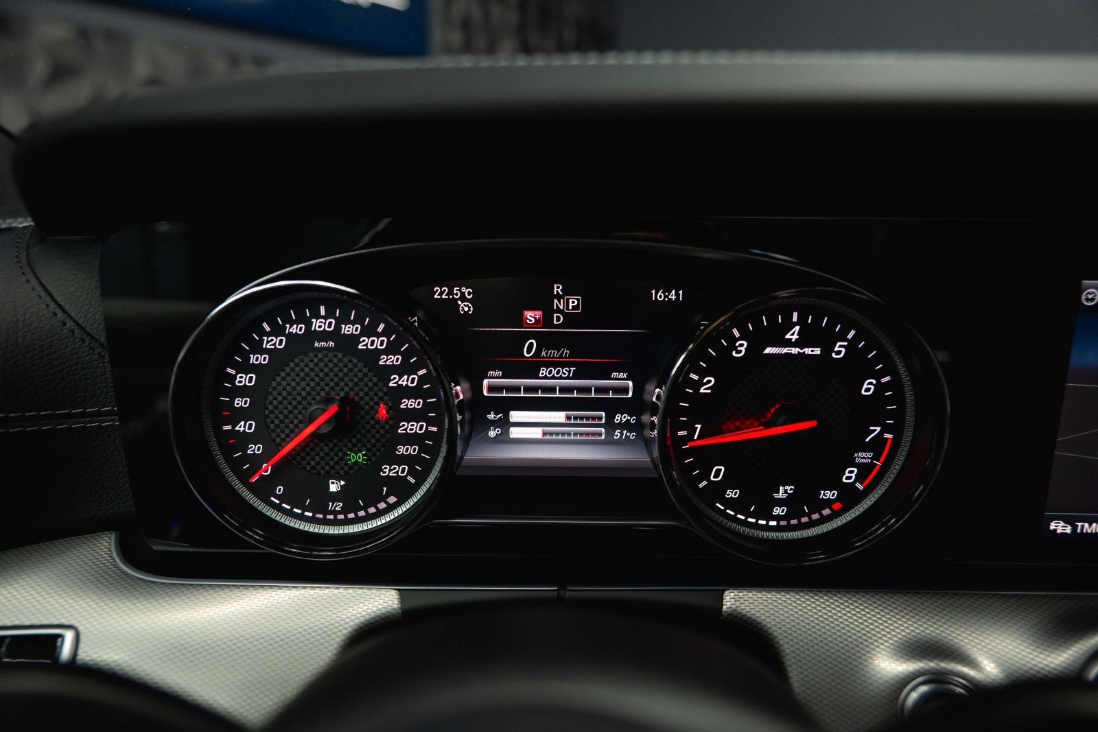 Fahrzeugabbildung Mercedes-Benz E 63 AMG 4Matic+ Night-Paket Drivers Package LED