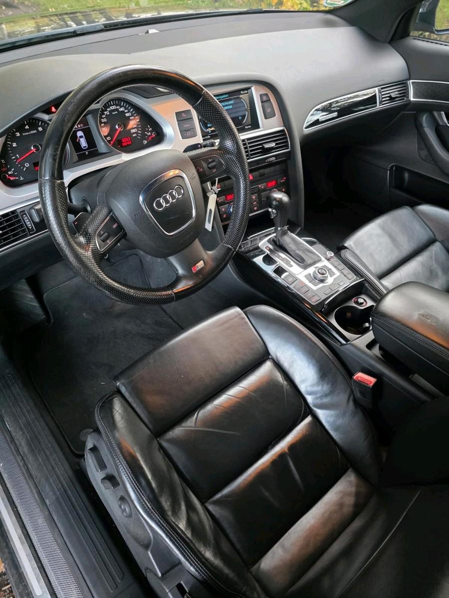 Audi Quattro 2011 — engine 299 HP (220kW)