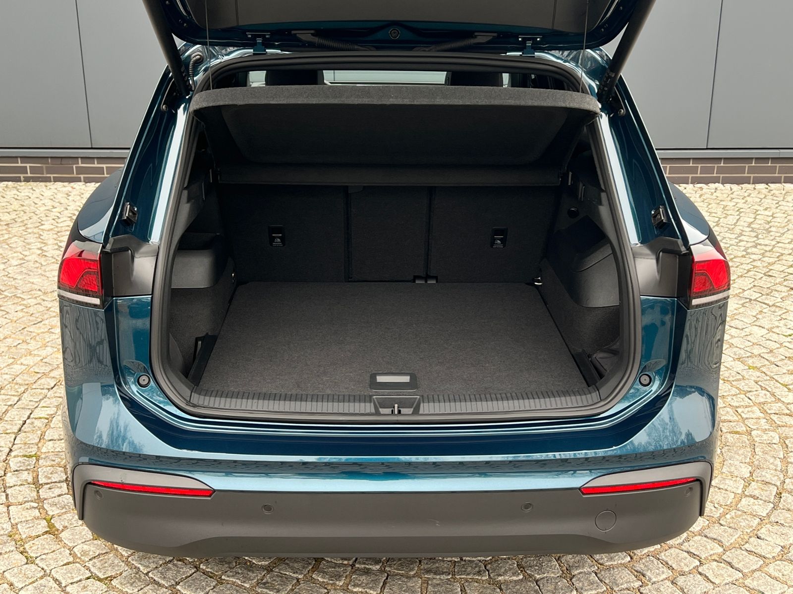 Fahrzeugabbildung Volkswagen Tiguan GOAL 1.5 eTSI DSG *AHK,LED,Kamera,LM'-18*