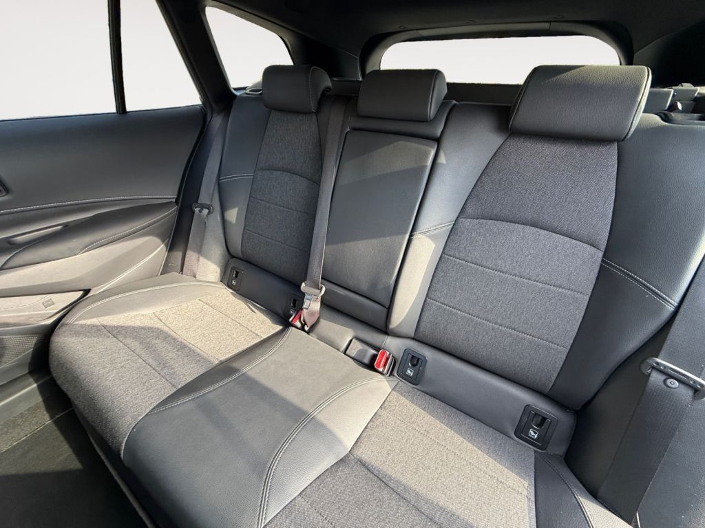 Fahrzeugabbildung Toyota Corolla 1.8 Hybrid Touring Sports Team Deutschla