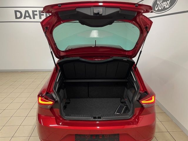 Fahrzeugabbildung SEAT Ibiza Road Edition Navi Kamera VerkERK LED Navi