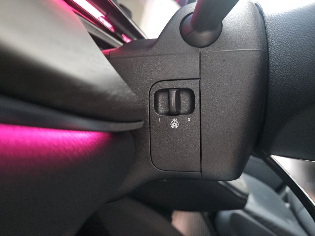 Fahrzeugabbildung Mercedes-Benz V 300 AVG lang 7 Sitze STHZ DISTRONIC AHK SOUND