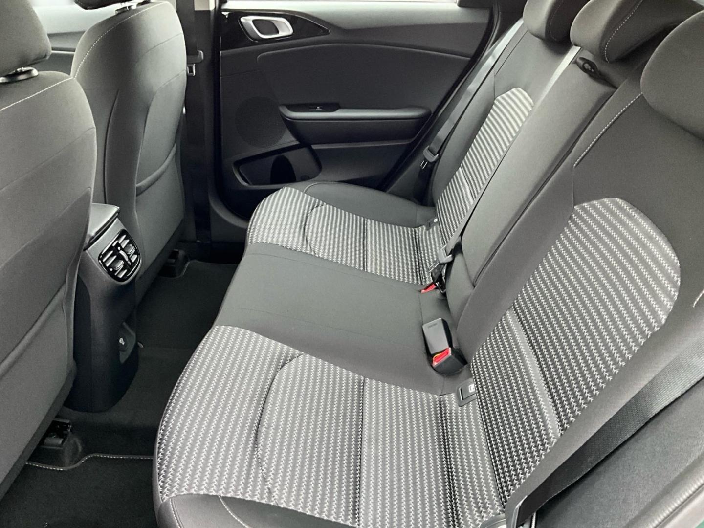 Kia Ceed_sw Vision 1.5T DCT7 Komfort Navi Kamera ACC