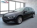 Volkswagen Passat Variant Comfortline*AHK*NAVI*PDC* - VW Passat Variant Gebrauchtwagen in Hamburg