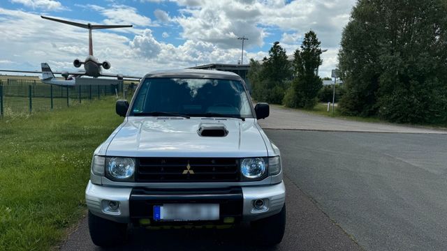 Mitsubishi Pajero Classic 2,5d 4X4 Camping...