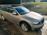 Skoda Oktavia Scout 4x4 - Skoda: Kombi, Oktavia