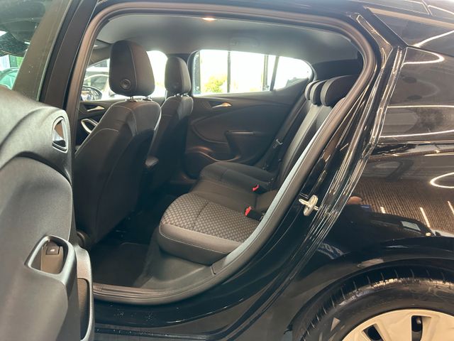 MYAUTOCENTER – Gebraucht- und Jahreswagen mit Werkstattservice in Pfaffenhofen Opel Astra *TEMPO*KLIMA*NAV*LED*StandHZ*