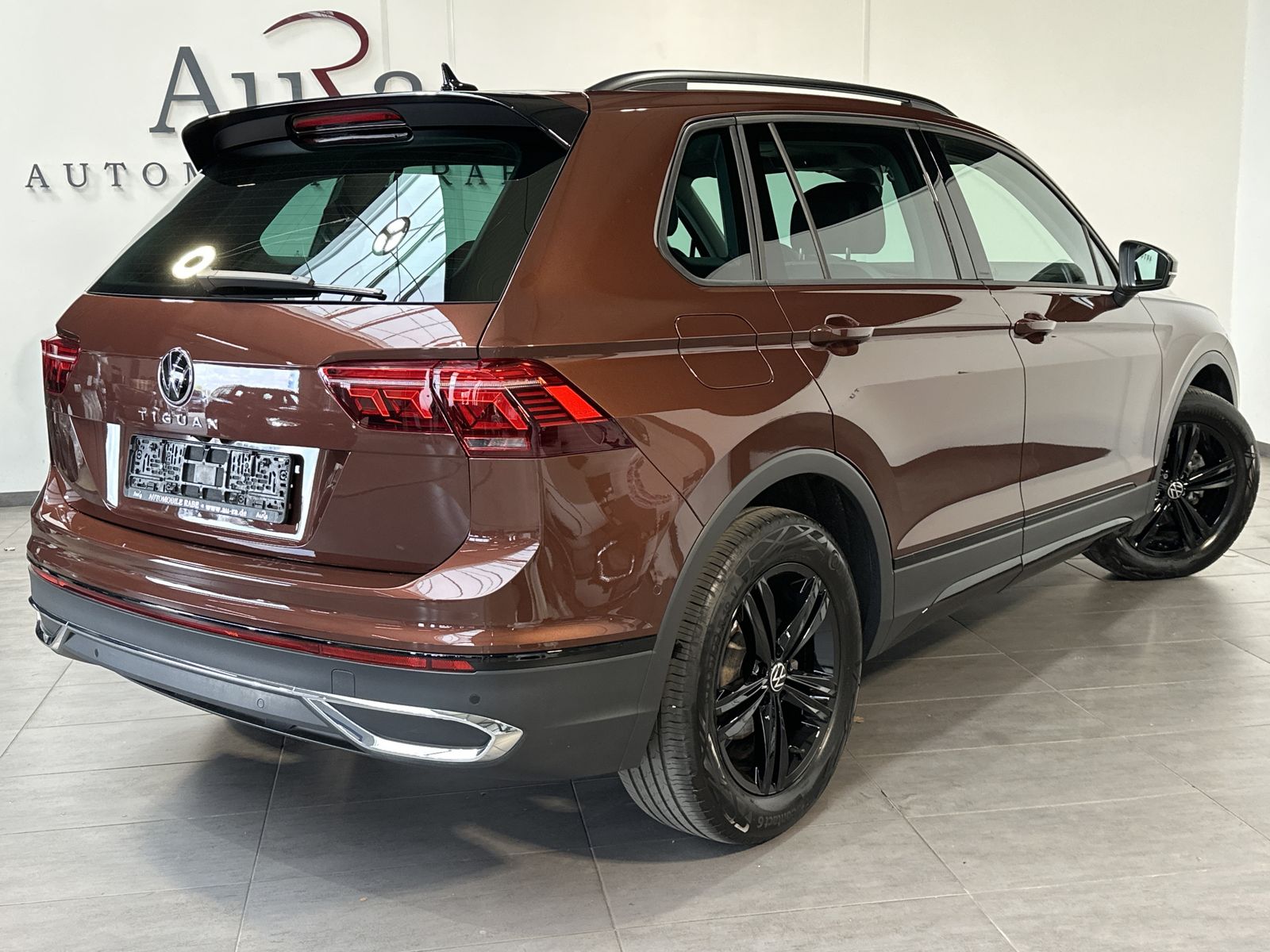 Fahrzeugabbildung Volkswagen Tiguan 2.0 TDI DSG Life NAV+MATRIX+ACC+AHK+KAM