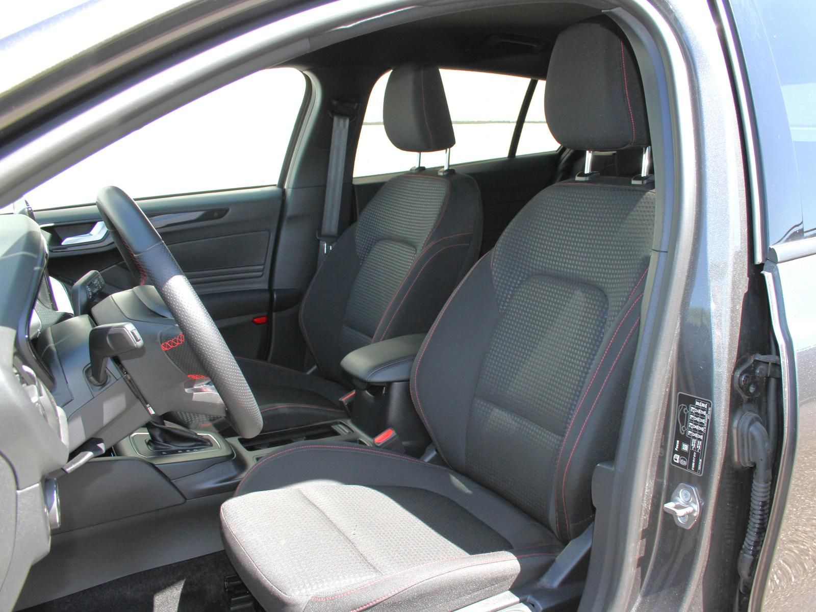 Ford Focus 1.0 MHEV ST-Line ACC Kamera HUD 1.Hand imagem 3