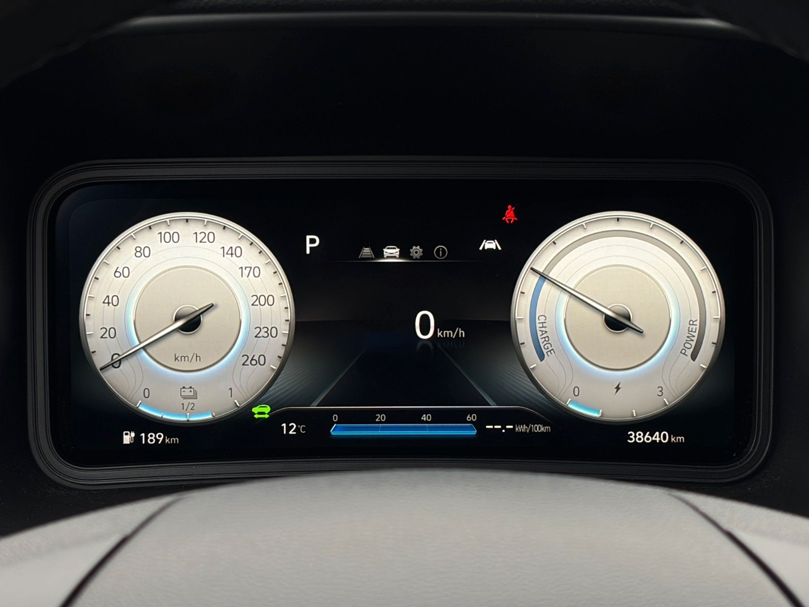 Fahrzeugabbildung Hyundai KONA E Select SHZ LHZ PDC CarPlay ACC Navi LKA