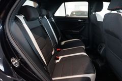 VW T-Roc 1.5 TSI Sport | Navi | App | ACC | AHK VW T-Roc 1.5 TSI Sport | Navi | App | ACC | AHK