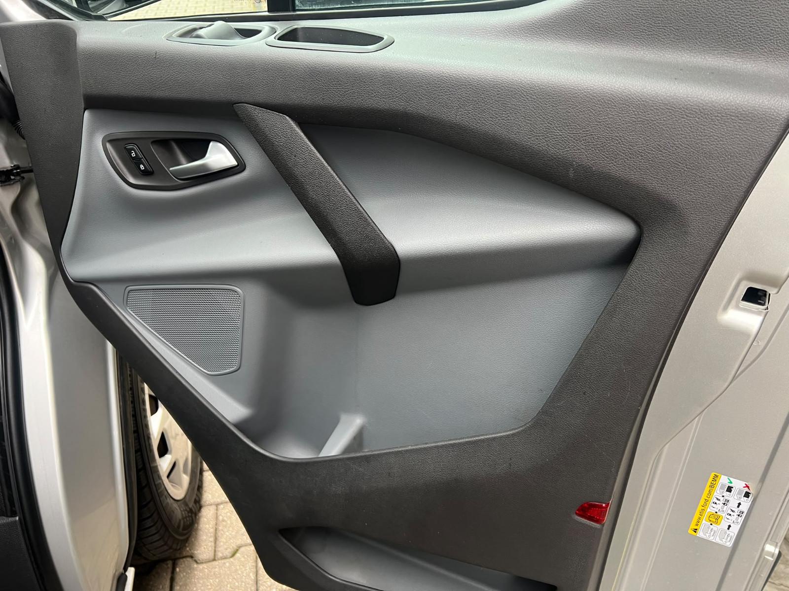 Ford Tourneo Custom L2 Lang 9Sitzer 2023 Motor Neu