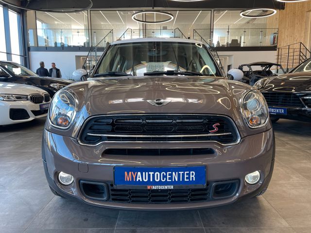 MINI Cooper SD Countryman *PANO*PDC*NAVI*BI-XENON*