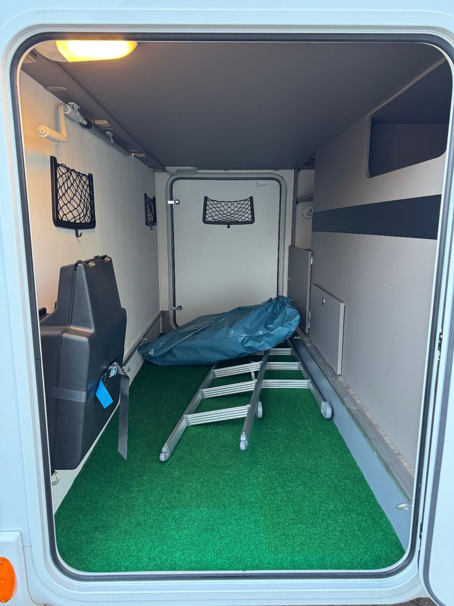 Fahrzeugabbildung LMC TOURER LIFT H 730 G DACHKLIMA SAT SKYROOF HUBBET