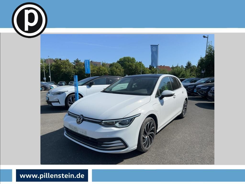 Volkswagen Golf 1.4 TSI eHybrid STYLE NAVI+PANO+17"+MATRIX