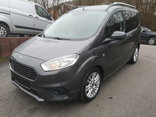 Ford Tourneo Courier Titanium