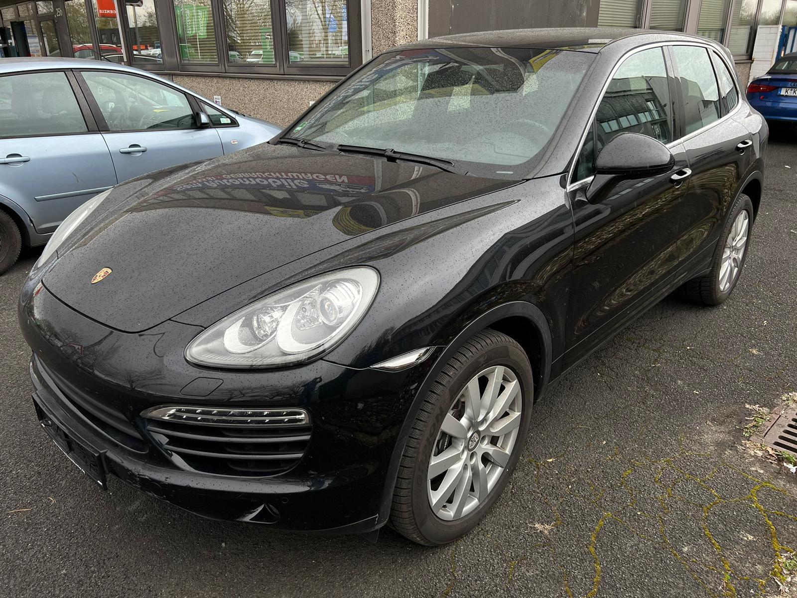 Porsche Cayenne *1.Hand*PDLS*PCM*PANO*AHK*14WEGE*LEDER