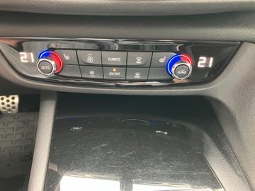 Opel Insignia - 10