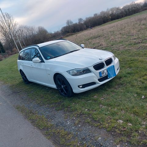 BMW 318i Touring -