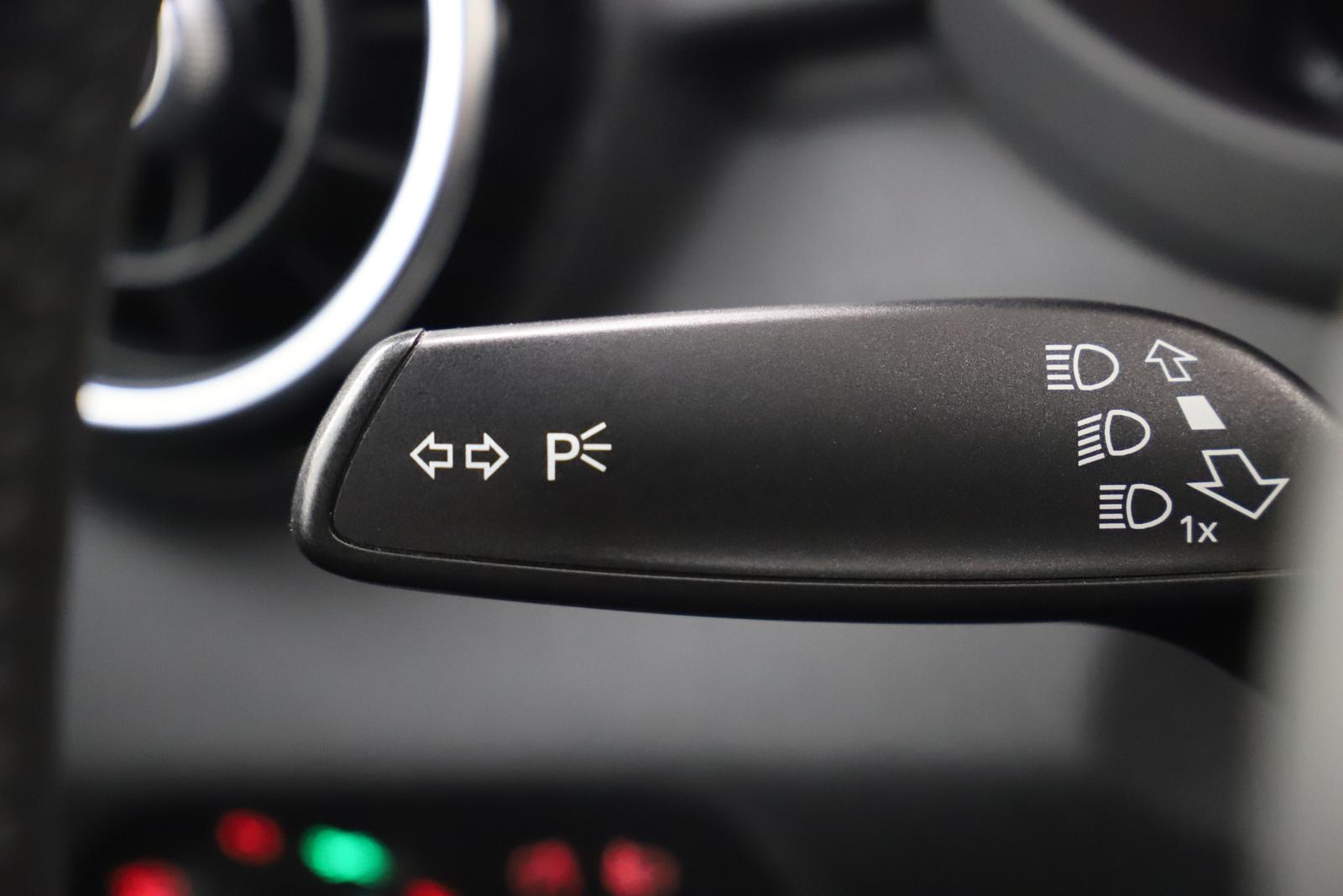 Audi A1 1.4TFSI 122PS S tronic ambition BOSE 1Hand