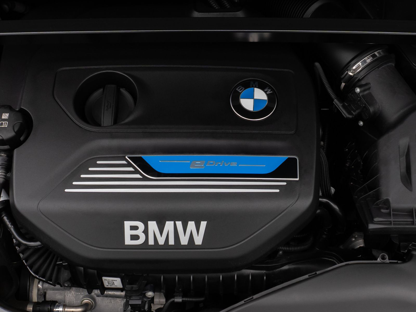 Fahrzeugabbildung BMW X2 xD25e Kamera DAB HiFi Navi Komfort Sport LED