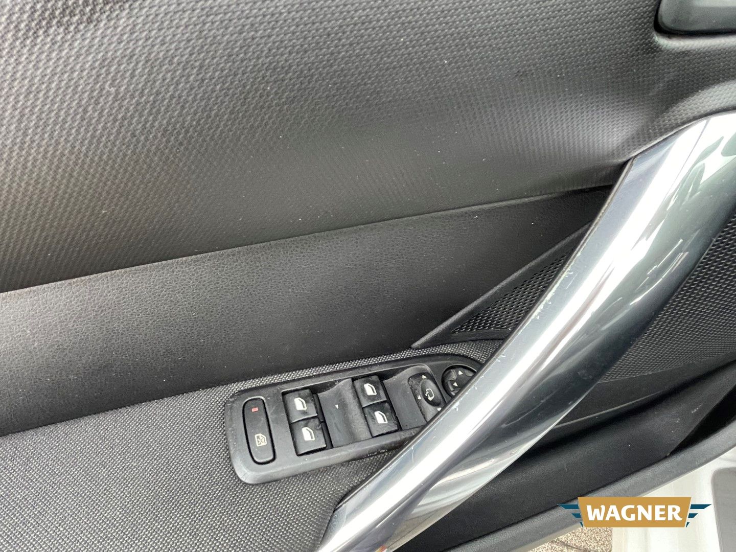 Fahrzeugabbildung Peugeot 308 CC Cabrio-Coupe Premium Klimaautomatik