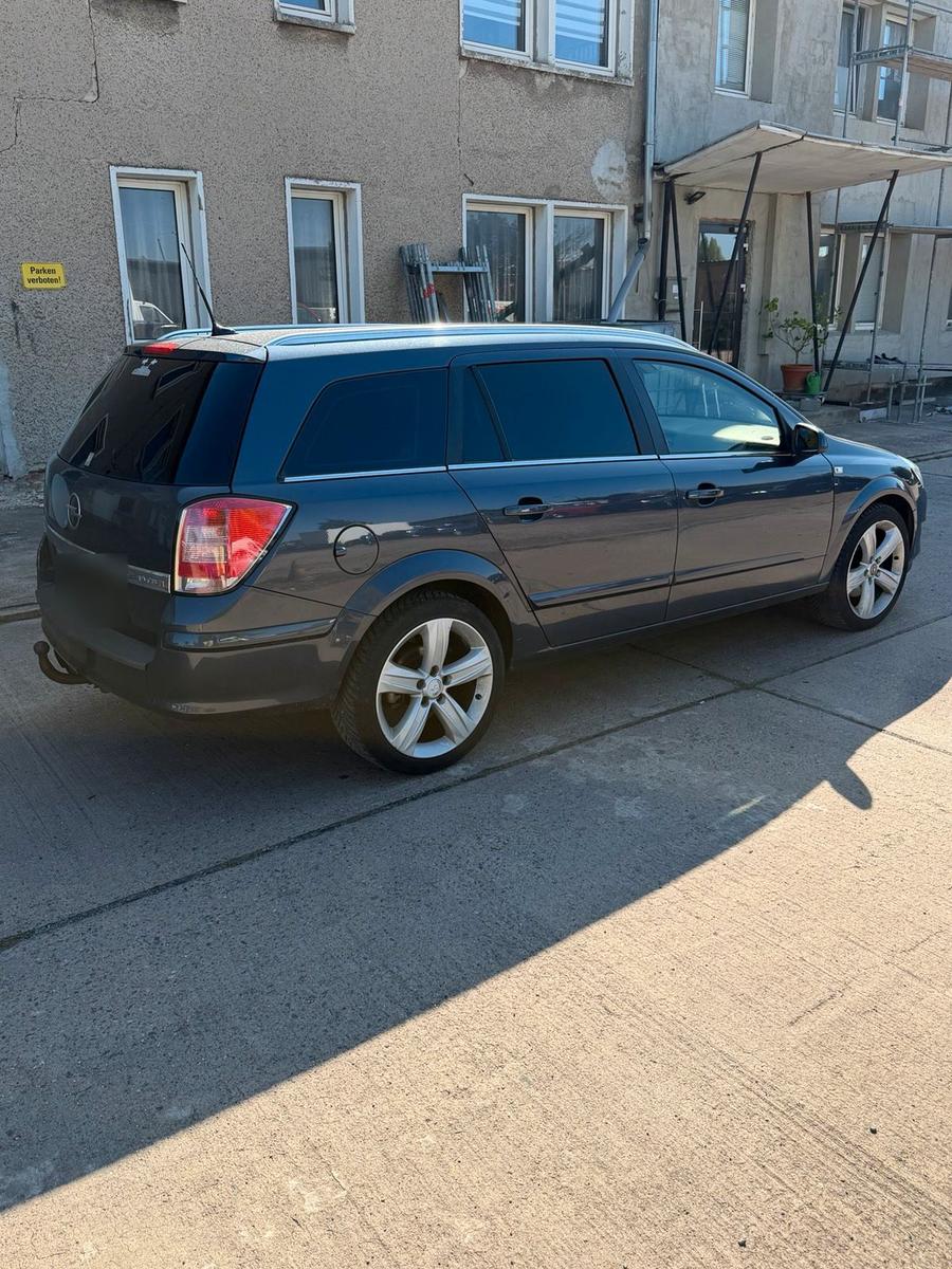 Opel Astra 2008 — photo 5