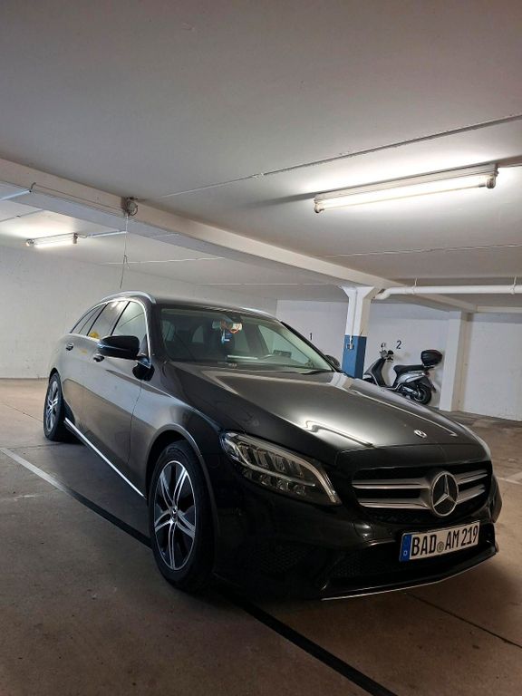Image of Mercedes-Benz C 180