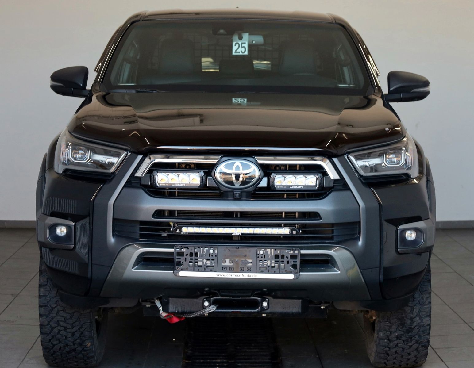 Fahrzeugabbildung Toyota Hilux 2.8 D4-D Invincible,Luft,Rollo el.,2xWinde