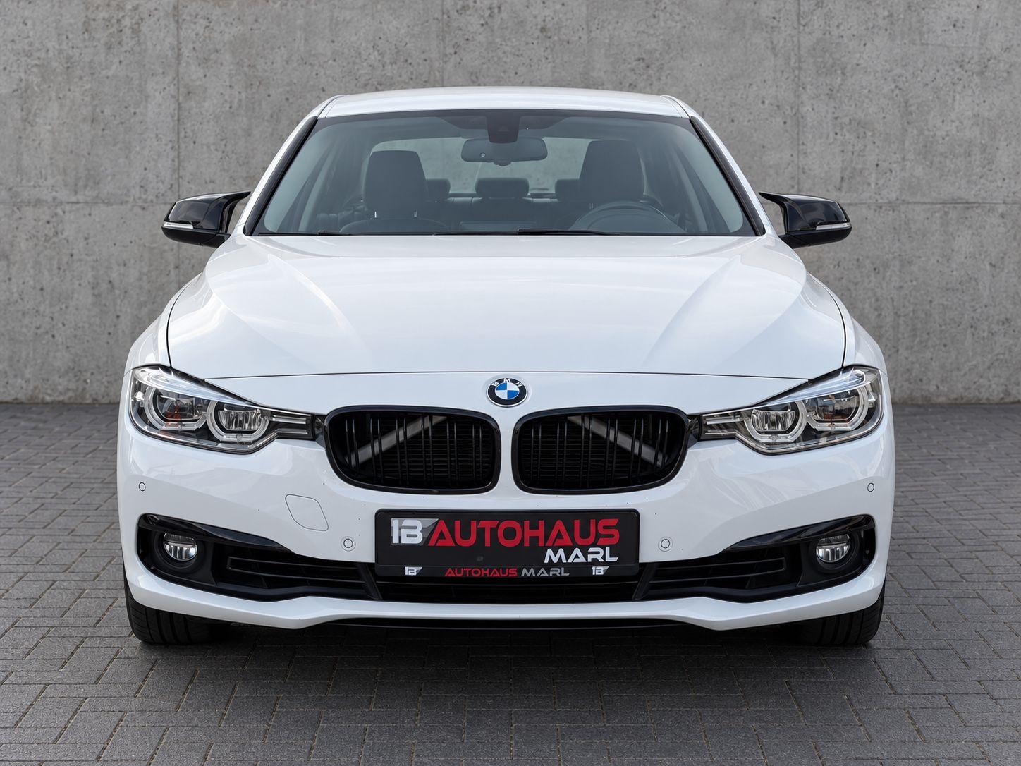 BMW 318 i Limousine 'Aut.'LED'WenigKM'Navi'