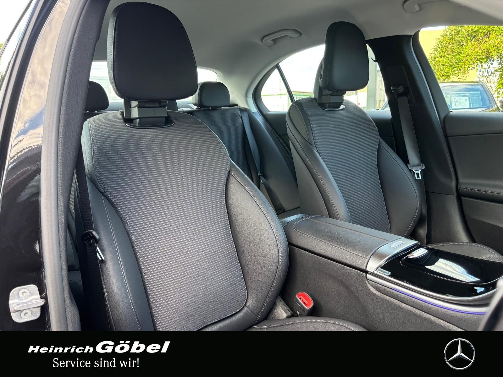 Fahrzeugabbildung Mercedes-Benz C 180 AVANTGARDE*AHK*LED*DISTRONIC*PRE-SAFE*
