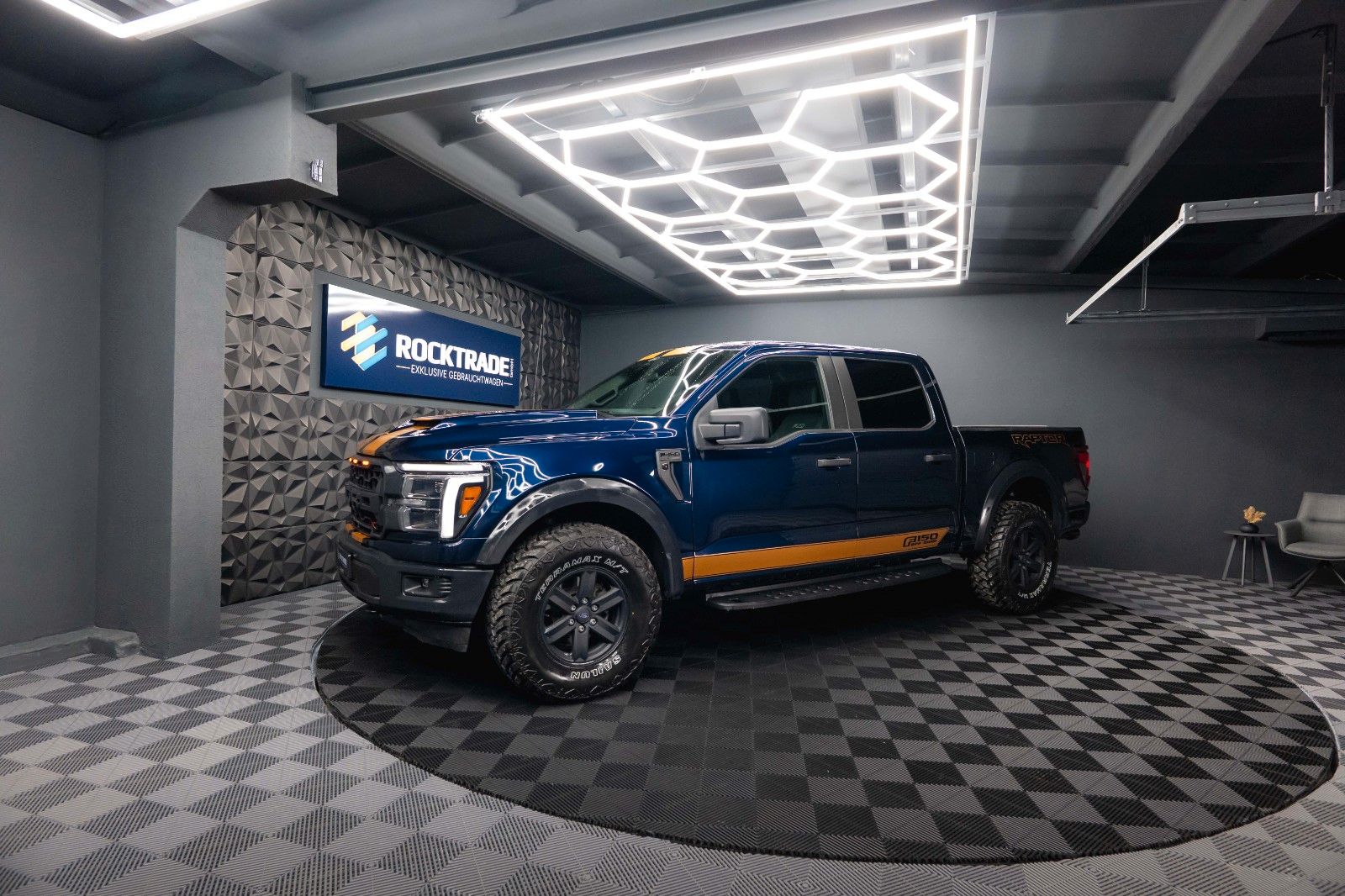 Fahrzeugabbildung Ford F150 5.0L V8 4x4 Offroad SuperCrew RAPTOR 19%