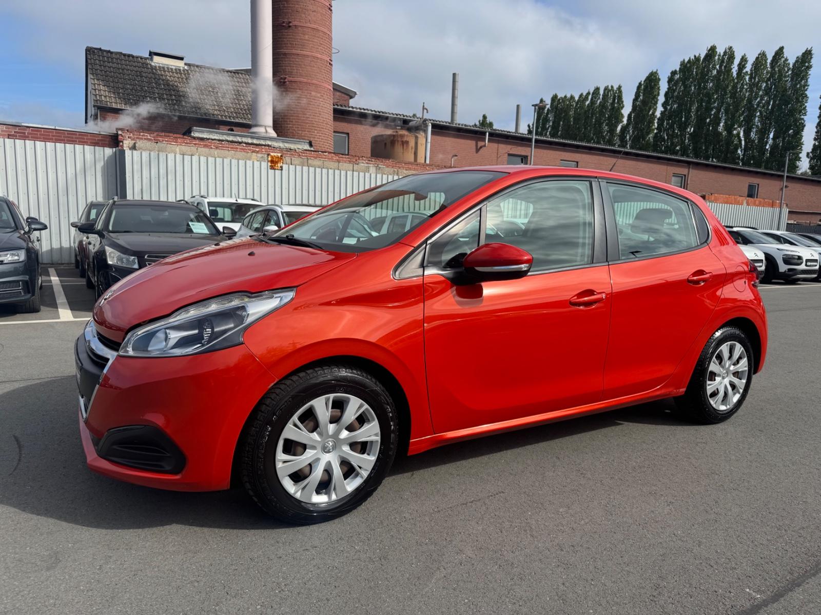 Peugeot 208 Active *TÜV NEU*KLIMA*TEMP*USB*ALLWETTER