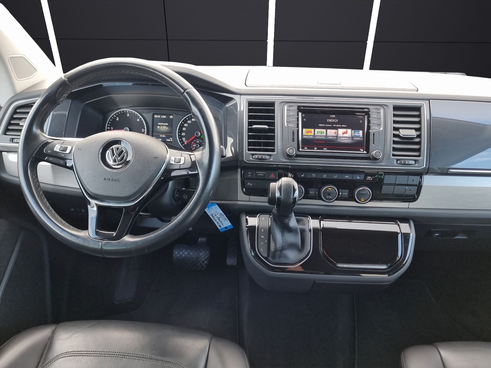 Fahrzeugabbildung Volkswagen T6 Multivan TDI DSG Comfortline LEDER STH 7-SITZ