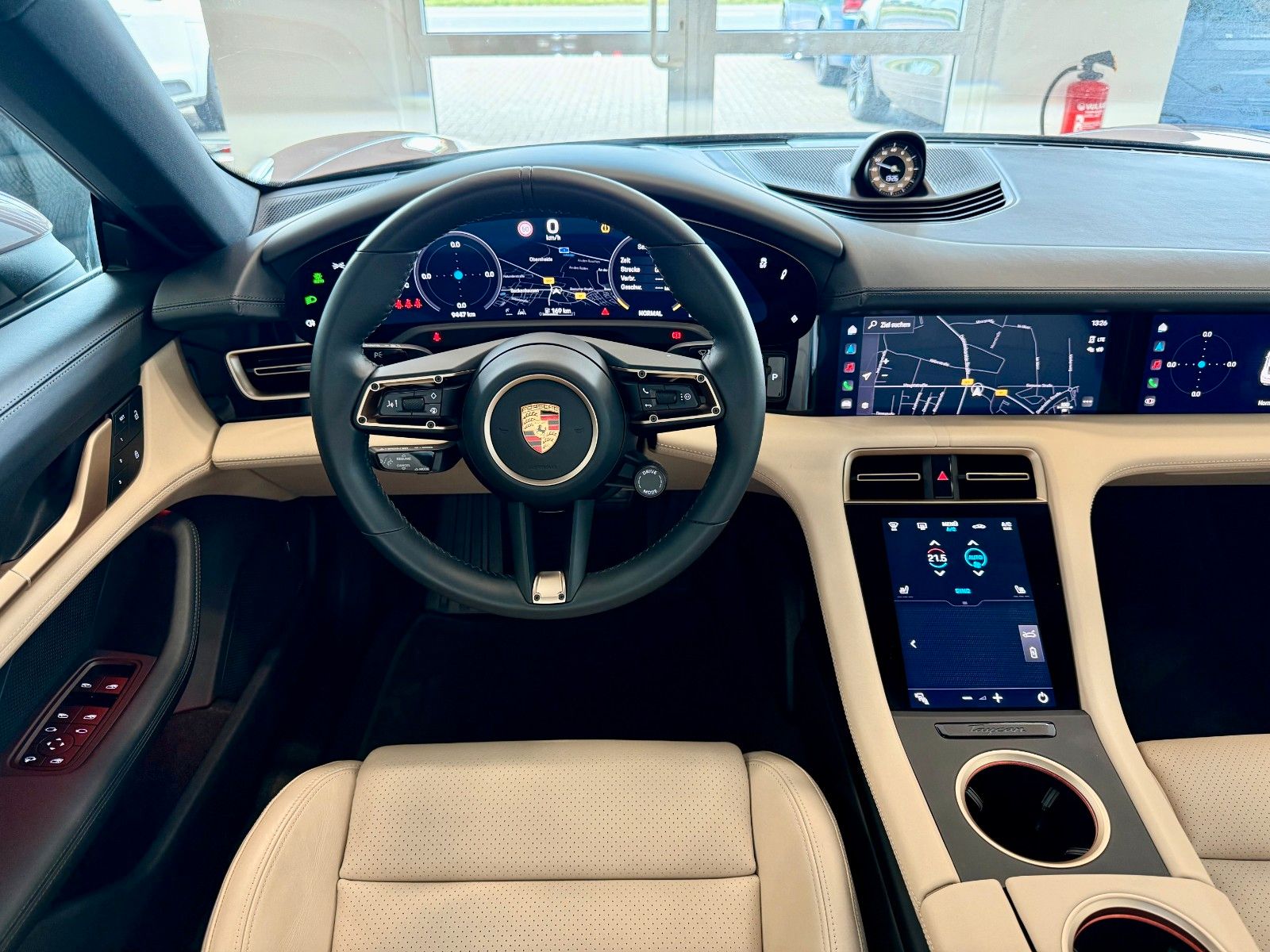 Fahrzeugabbildung Porsche Taycan Performance/HeadUP/Panorama/APPROVED