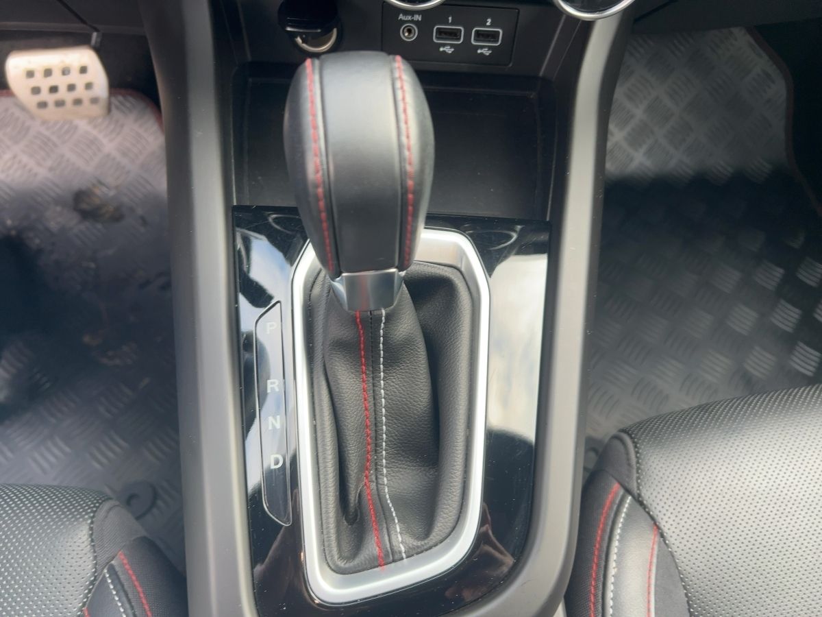 Fahrzeugabbildung Renault Arkana R.S. LINE TCe 140 EDC +WKR Alu