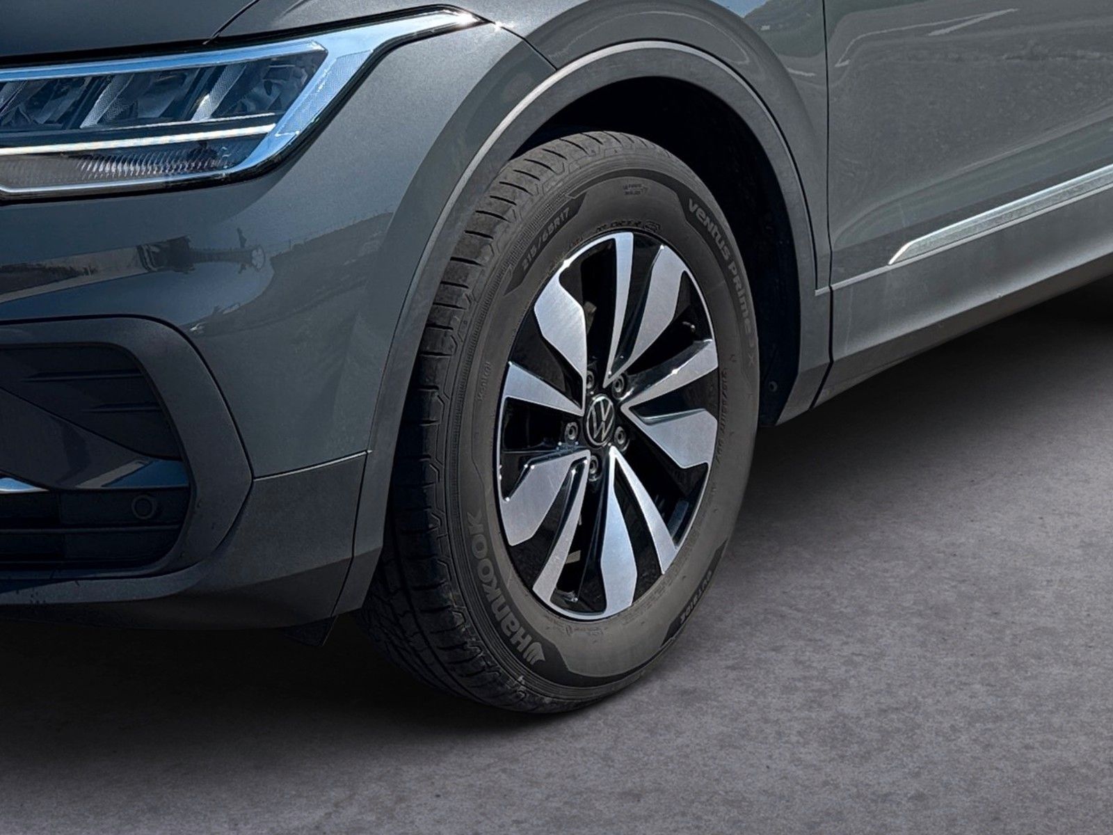 Fahrzeugabbildung Volkswagen Tiguan Life MOVE 1.5 TSI