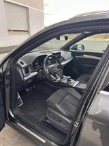 Audi Q5 2.0 TFSI  252 PS /Panorama /  Scheckheft - Audi Q5 Gebrauchtwagen in Frankfurt