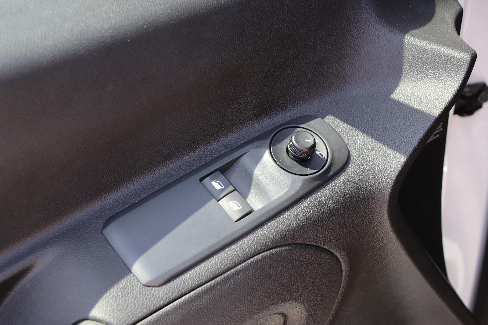 Citroën Berlingo 1.5 HDI MPV Feel M Aut. LED 360° 1.Hand