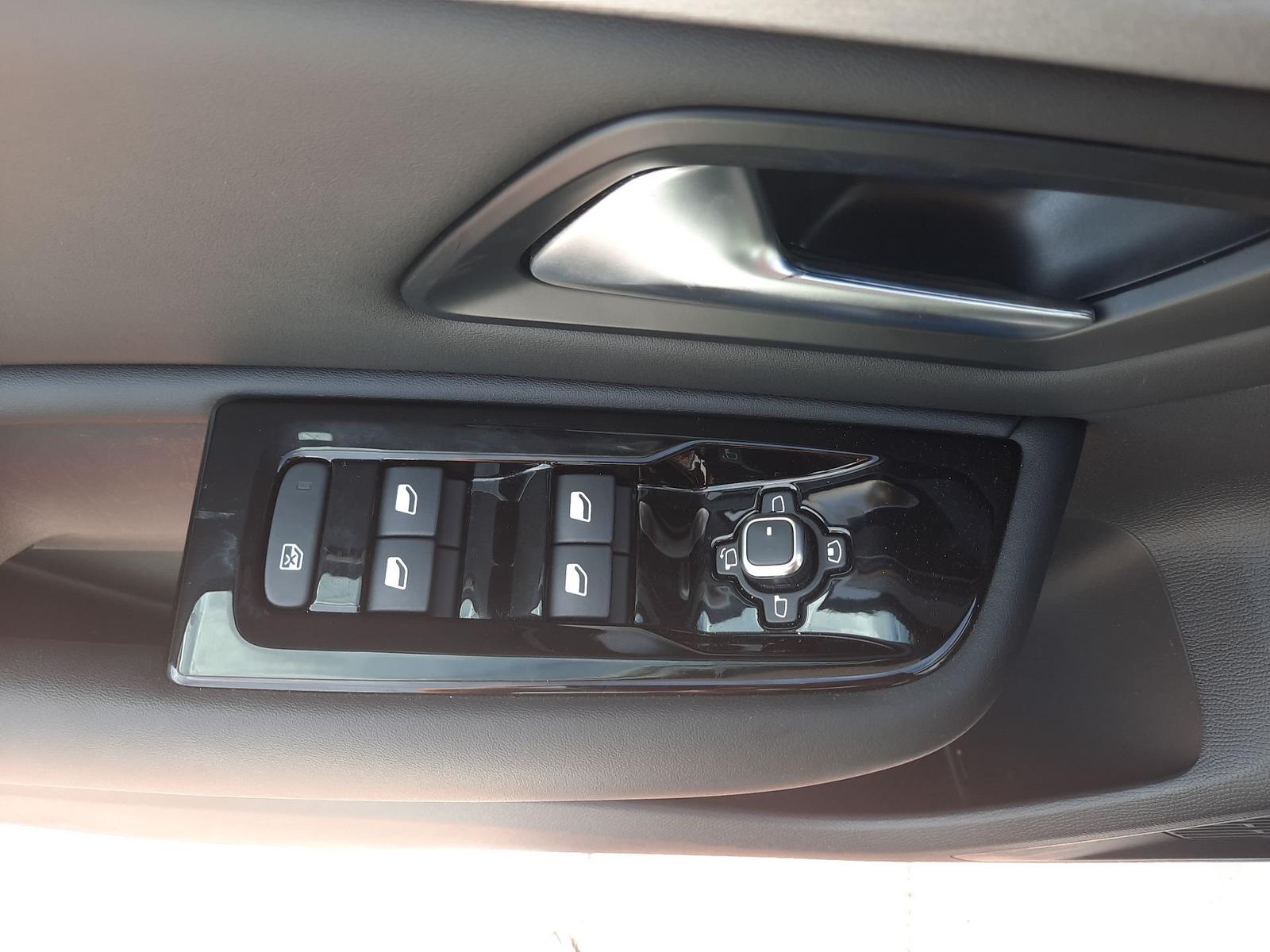 Citroën C5 X 1.2 PureTech 145 Plus Navi Kamera DAB LED