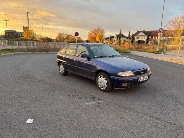 Opel Astra F CC 1.8 mit TÜV 2 HAND