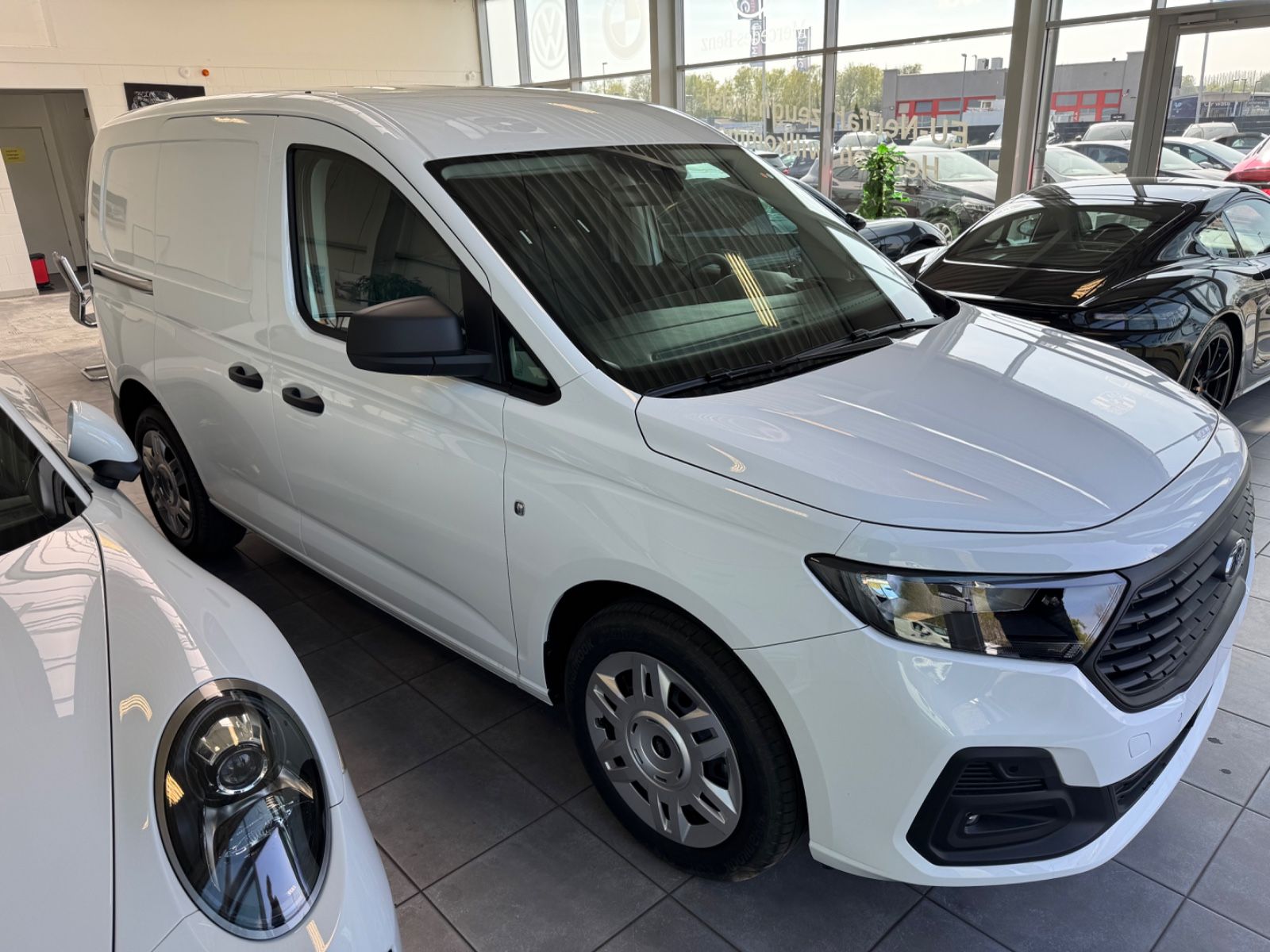 Fahrzeugabbildung Ford Transit Connect PHEV 1,5 Automatik/Sofort